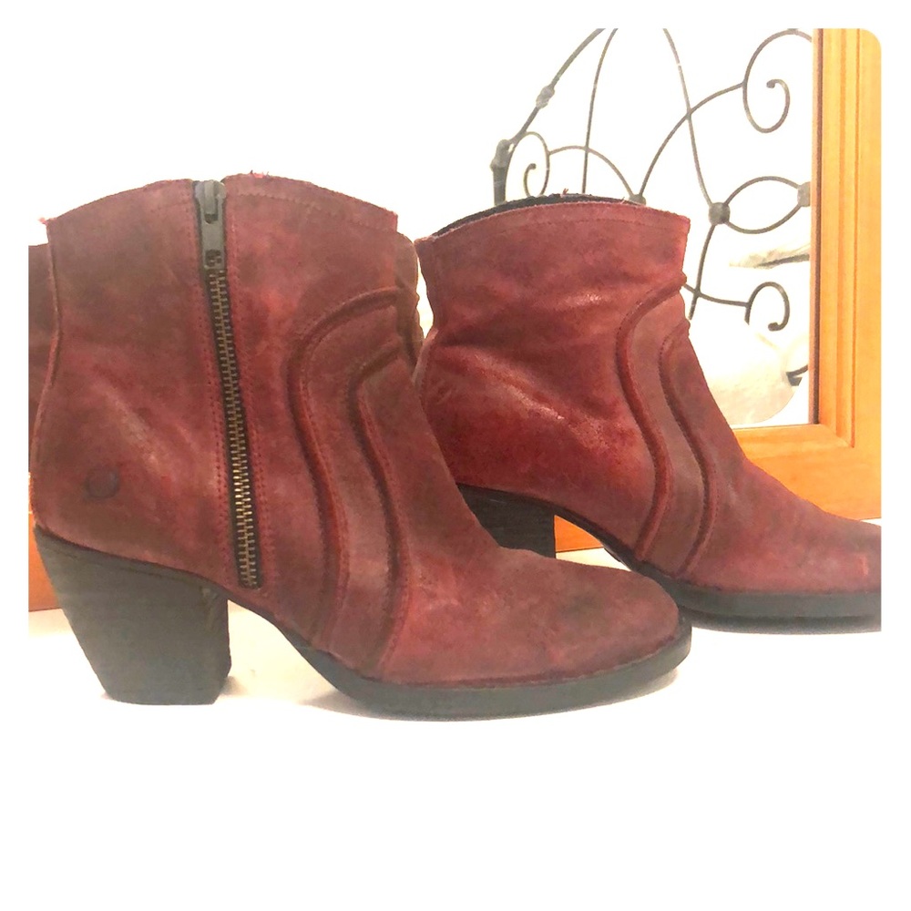 Burgundy Leather Born brand booties 7.5